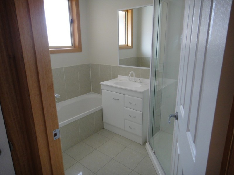 4/9 Henry Place, Brighton TAS 7030