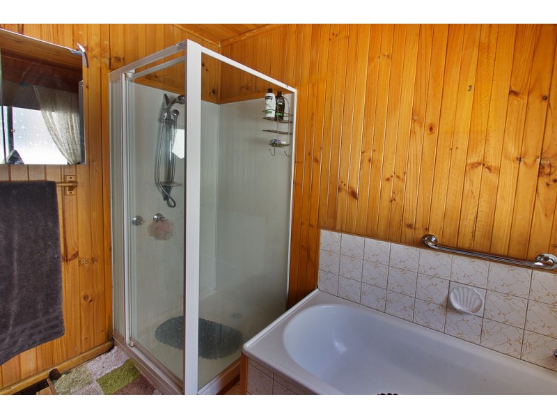 8 Cheviot Road, West Moonah TAS 7009