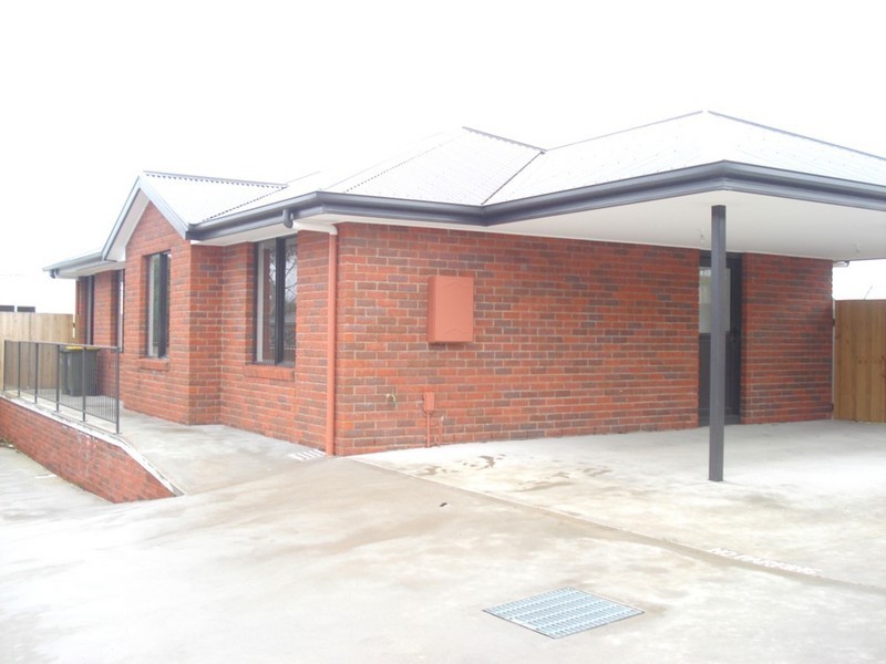 2/303 Main Road, Austins Ferry TAS 7011