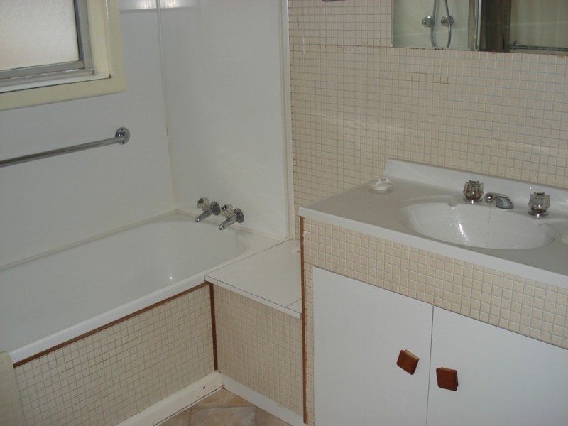 2/2 First Avenue,, Moonah TAS 7009