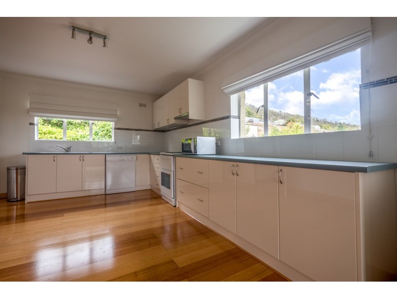 New Norfolk TAS 7140