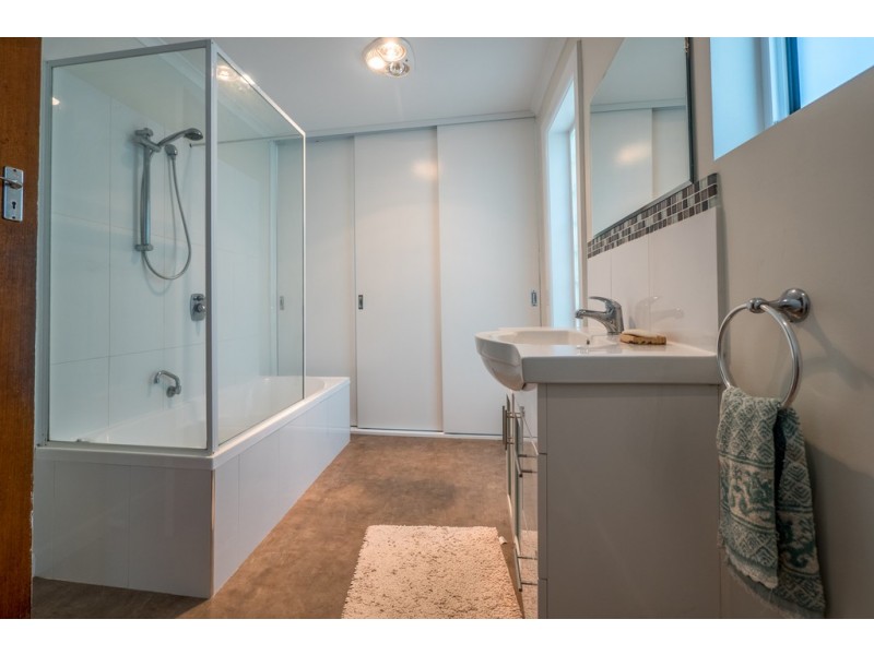 New Norfolk TAS 7140