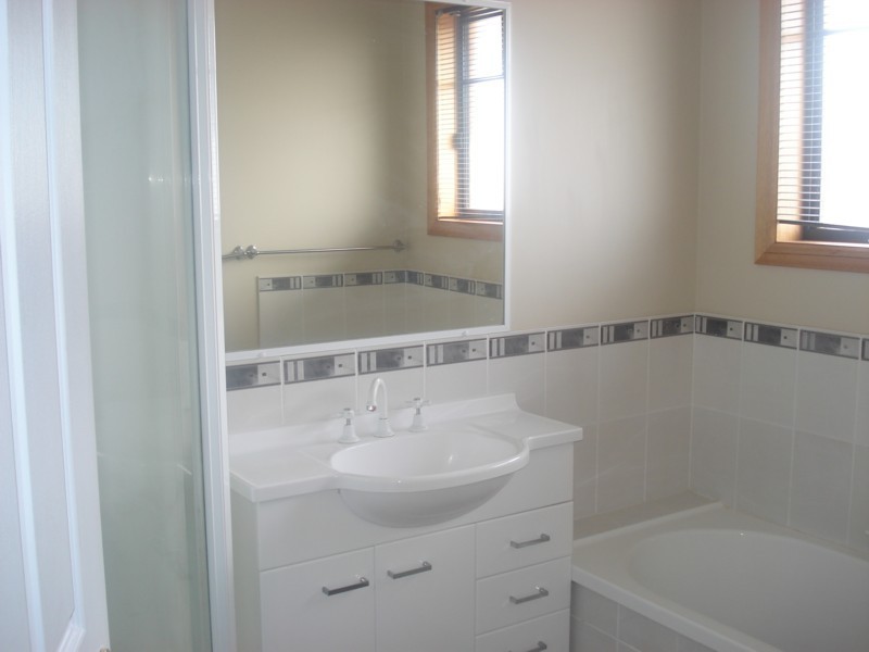 2a Madison Avenue, Brighton TAS 7030