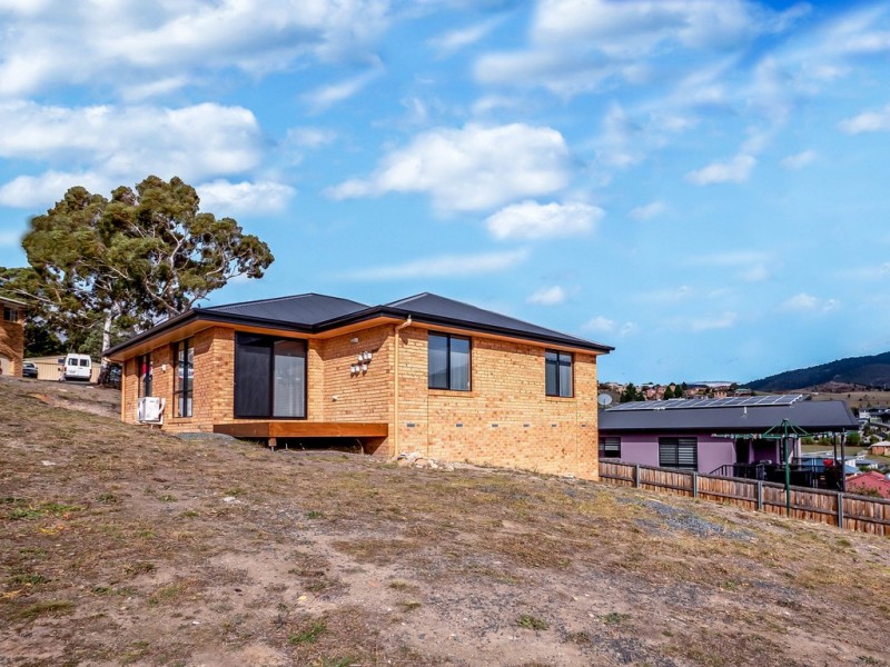 2 Baltonsborough Road, Austins Ferry TAS 7011