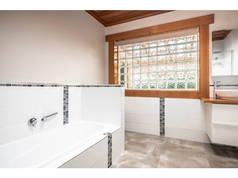 36 Walker Street, Rosetta TAS 7010