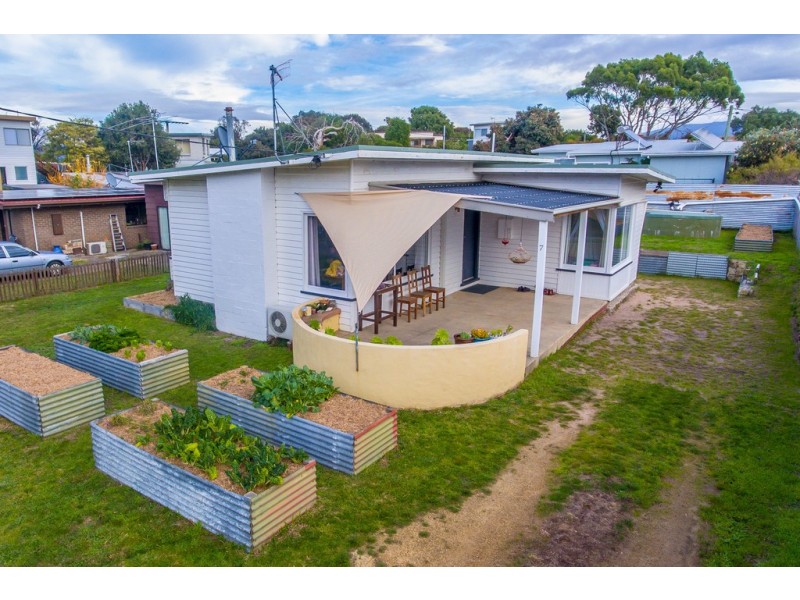 7 Algona Street, South Arm TAS 7022
