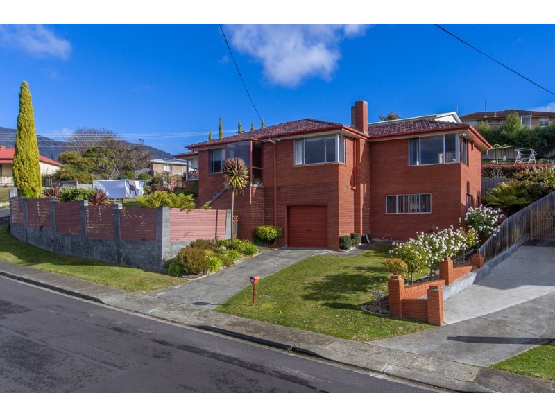 32 Hudson Crescent, Glenorchy TAS 7010