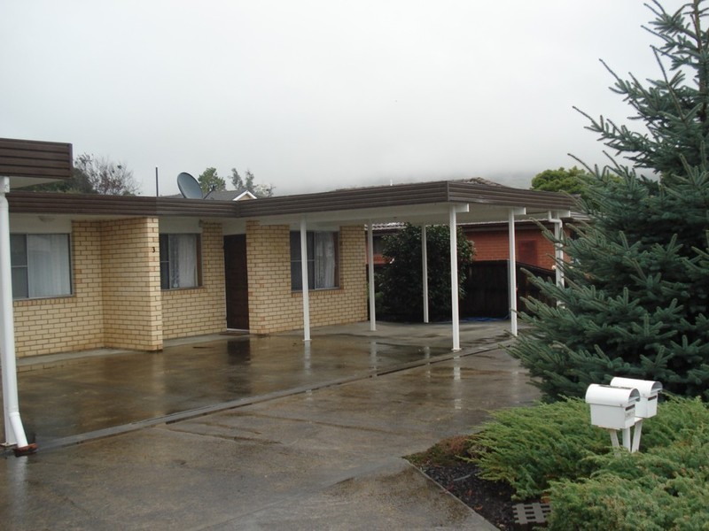 2/3 Sanders Street, Glenorchy TAS 7010