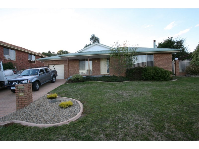 14 Clives Avenue, Old Beach TAS 7017