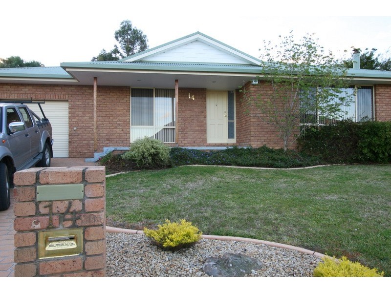 14 Clives Avenue, Old Beach TAS 7017
