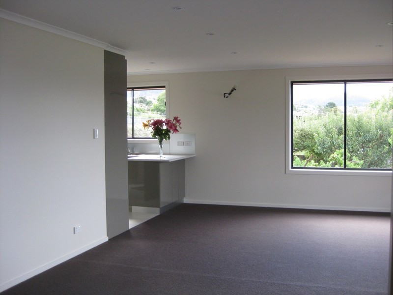 2/596 Main Road, Rosetta TAS 7010