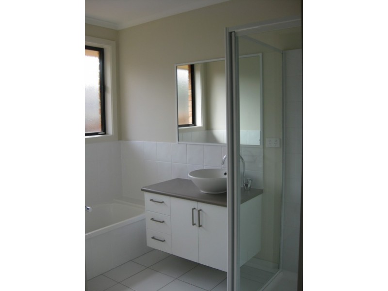 2/596 Main Road, Rosetta TAS 7010