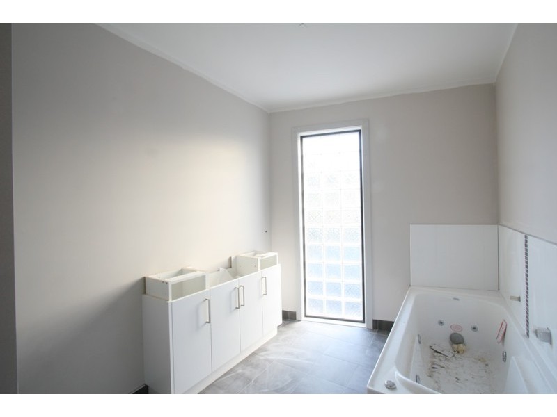 10 Peacock Court, Rosetta TAS 7010