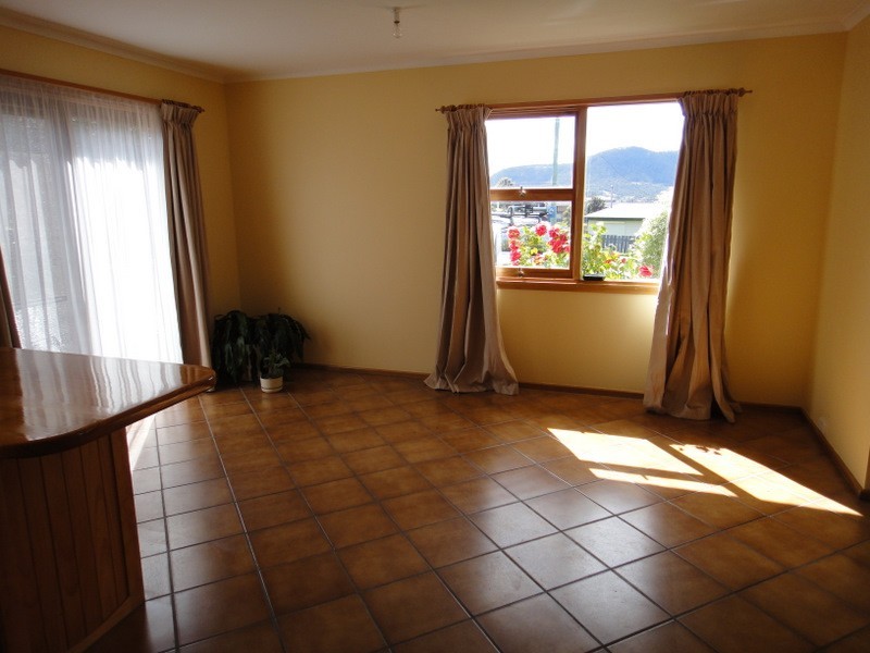 2 Storey Place, Montrose TAS 7010