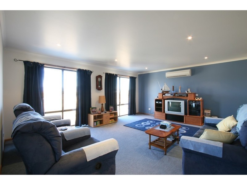 Brighton TAS 7030