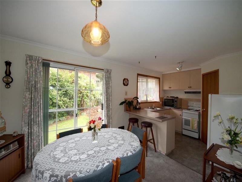 3/135 Malunna Road, Lindisfarne TAS 7015