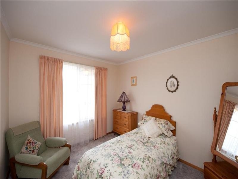 3/135 Malunna Road, Lindisfarne TAS 7015