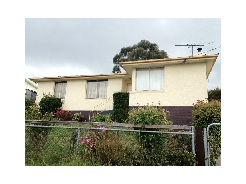 4 Pekurn Crescent, Berriedale TAS 7011