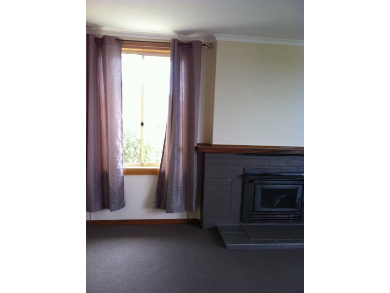 4 Pekurn Crescent, Berriedale TAS 7011