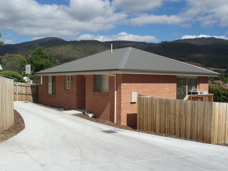 2/158 Tolosa Street, Glenorchy TAS 7010