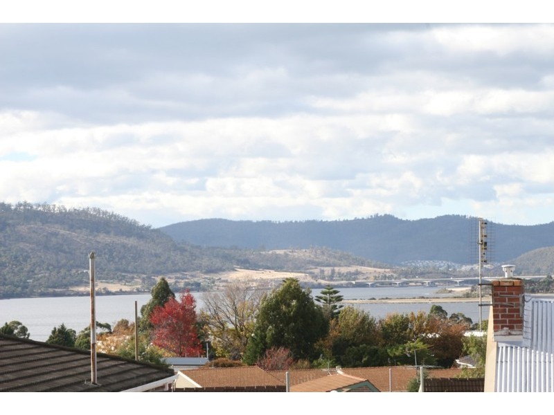 54 Katoomba Crescent, Rosetta TAS 7010