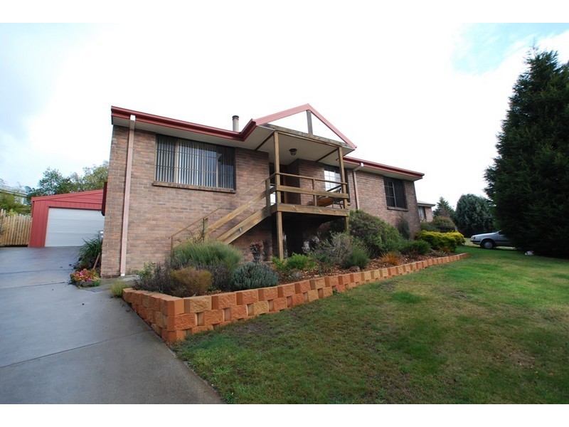 Claremont TAS 7011