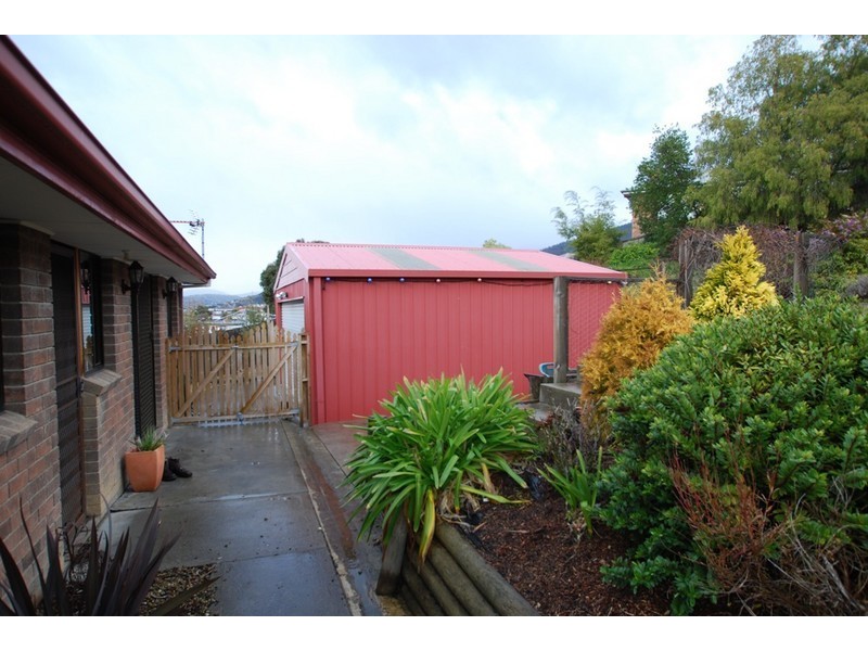 Claremont TAS 7011