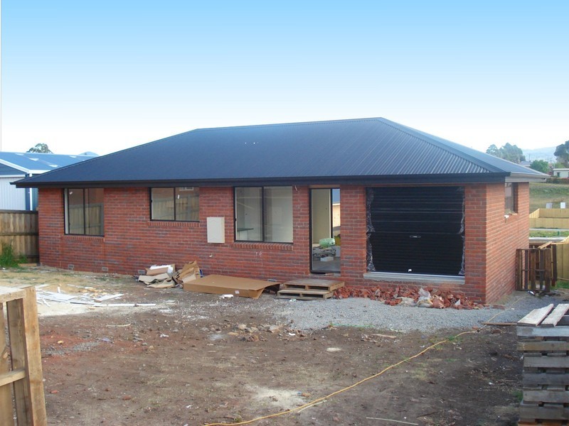 2/31  Melissa Street, Brighton TAS 7030