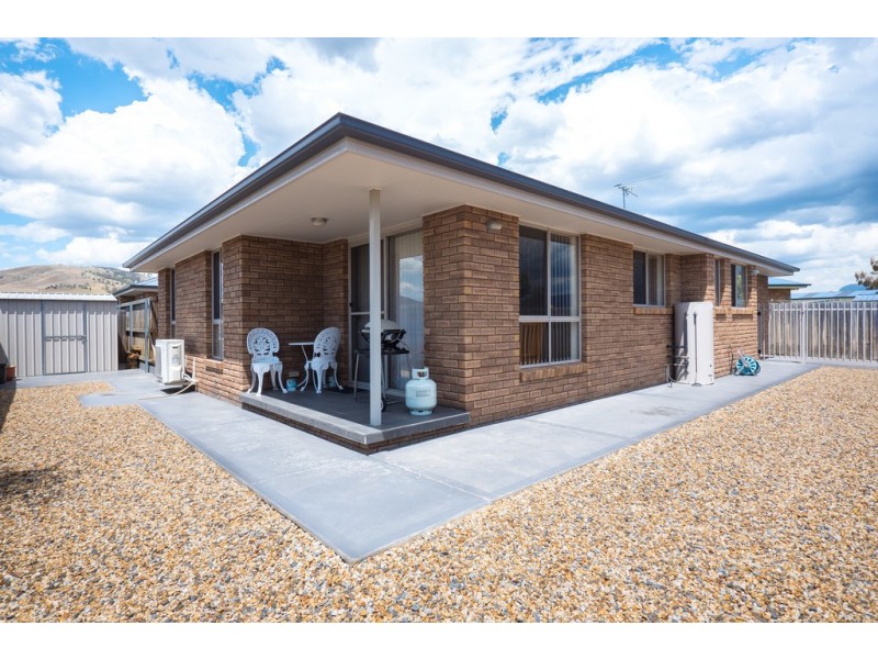 2/4 Roslyn Court, Brighton TAS 7030