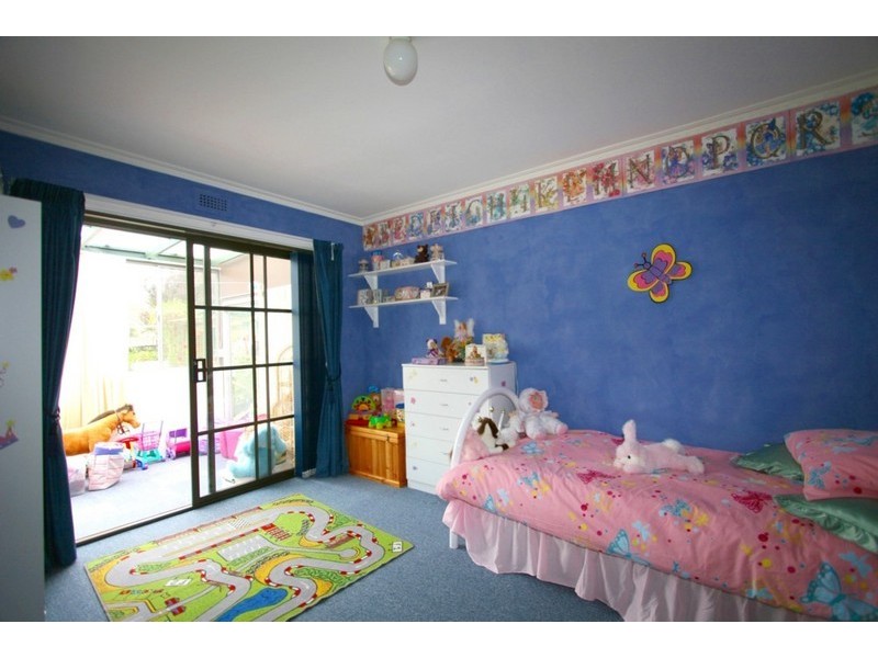 New Norfolk TAS 7140