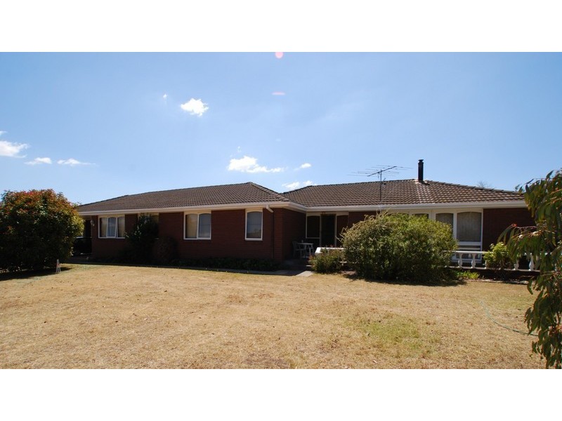 2 Main Street, Kempton TAS 7030