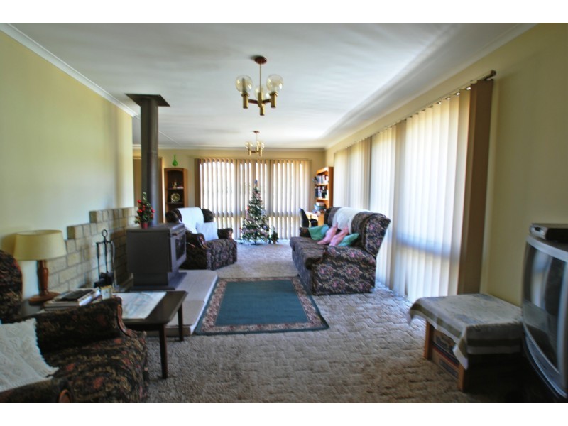 2 Main Street, Kempton TAS 7030