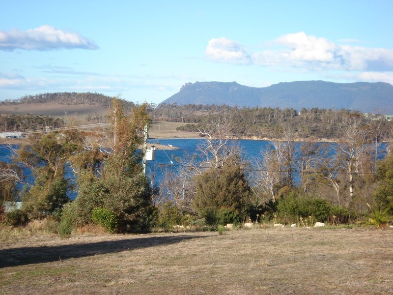 86 Barton Avenue, Triabunna TAS 7190
