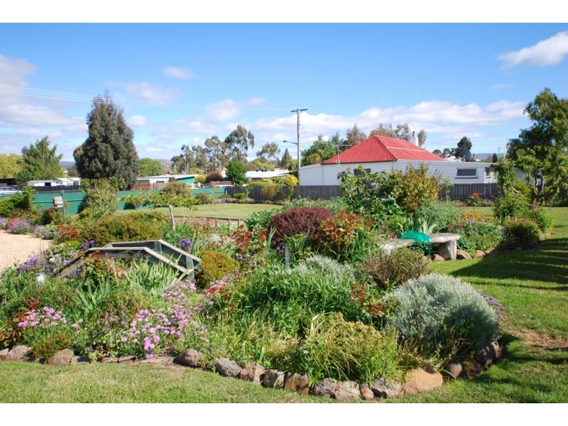 2 George Street, Bothwell TAS 7030