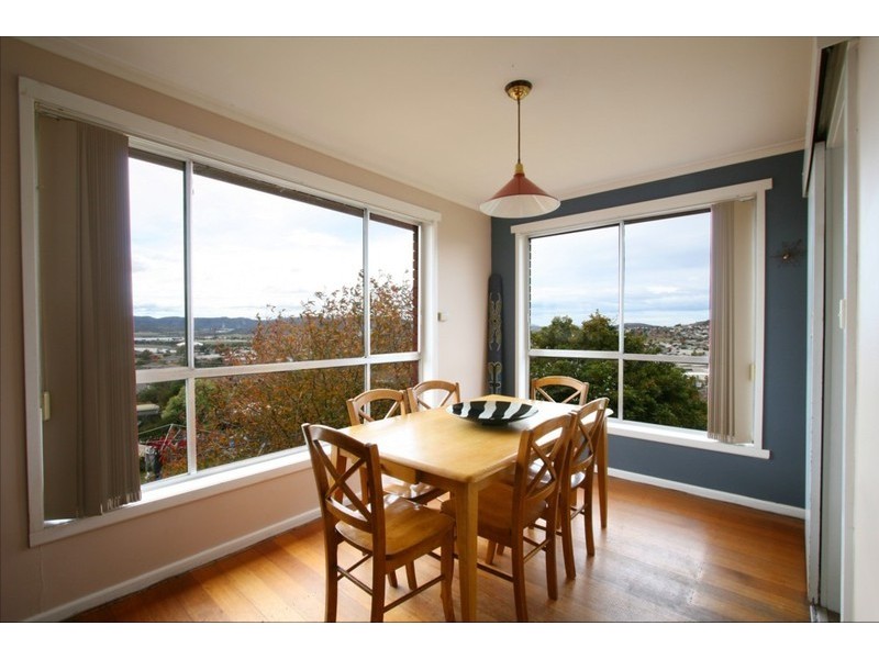 11 England Ave, Montrose TAS 7010