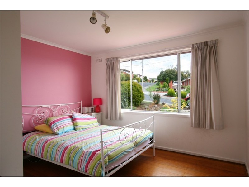 11 England Ave, Montrose TAS 7010