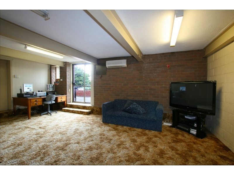 11 England Ave, Montrose TAS 7010