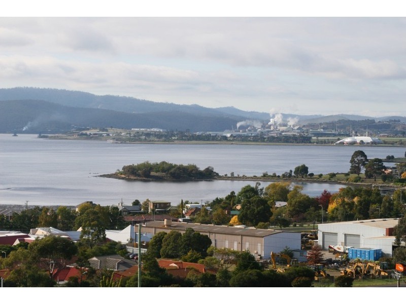 13 Kinarra Crescent, Berriedale TAS 7011