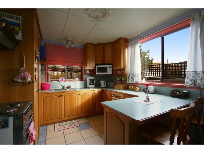 2 Adelphi Road, Claremont TAS 7011
