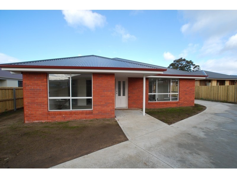 8 Henry Place, Brighton TAS 7030