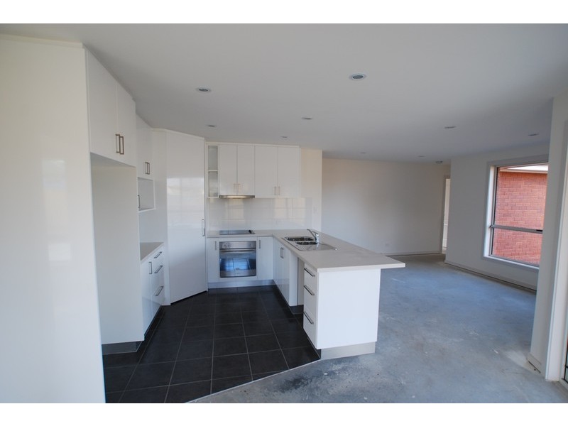 8 Henry Place, Brighton TAS 7030