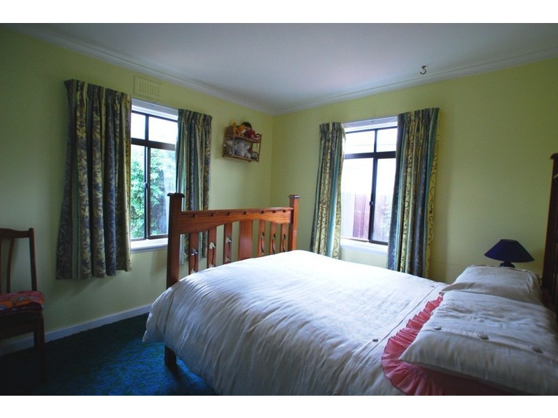 8 Riverside Drive, Bridgewater TAS 7030