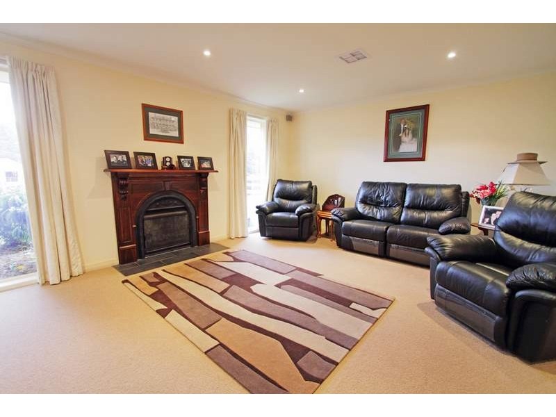 2 Blackburn Avenue, Pontville TAS 7030