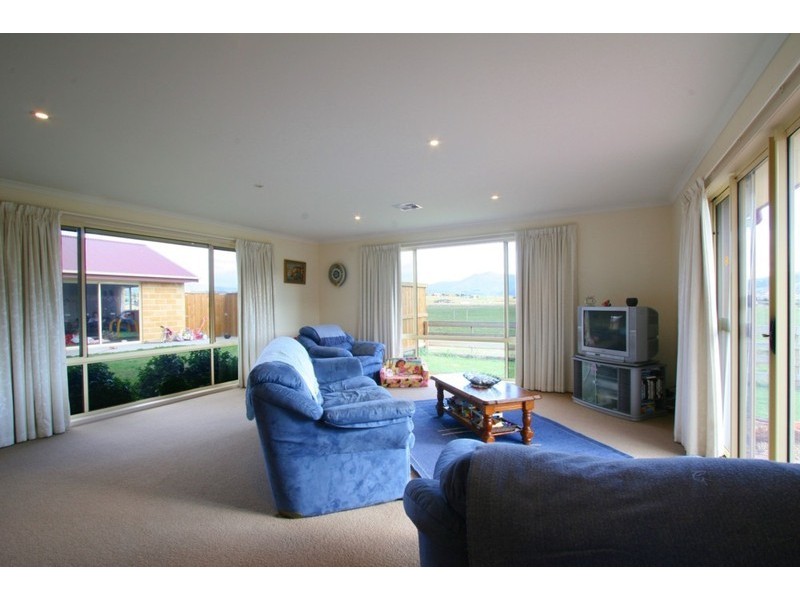 2 Blackburn Avenue, Pontville TAS 7030