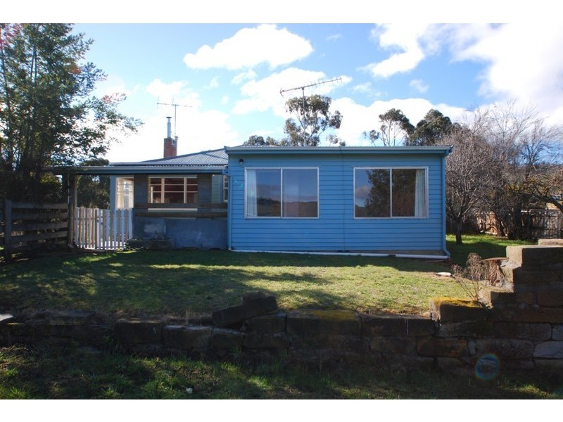83 Main Street, Kempton TAS 7030