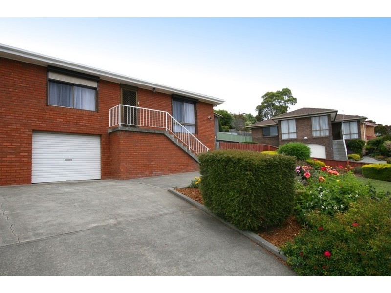 2/1 Grenfell Place, Glenorchy TAS 7010