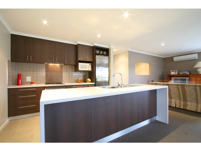 20 Queens Parade, Kingston TAS 7050