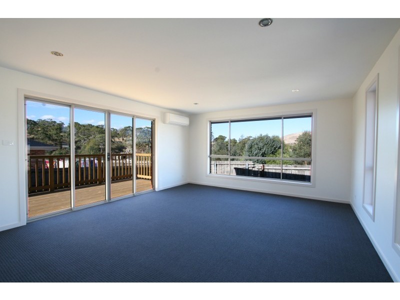 2/8  Ford Road, Brighton TAS 7030