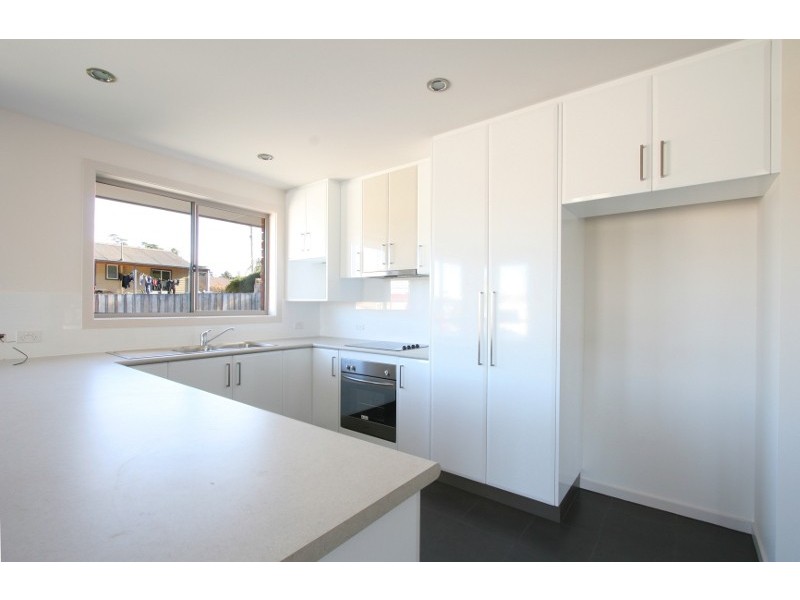 2/8  Ford Road, Brighton TAS 7030