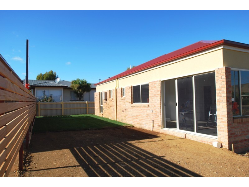 Unit 1/26 Louisa Street, Kempton TAS 7030